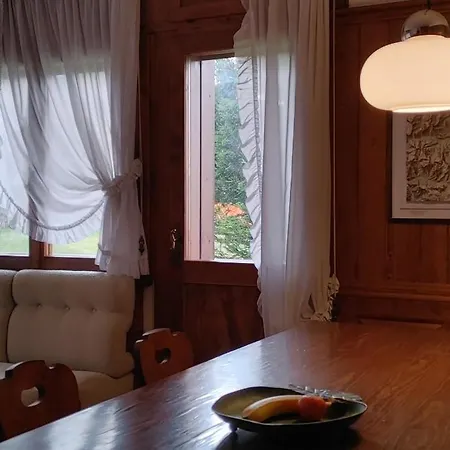 Casa Di Montagna Con Camino E Terrazza San Vito di Cadore